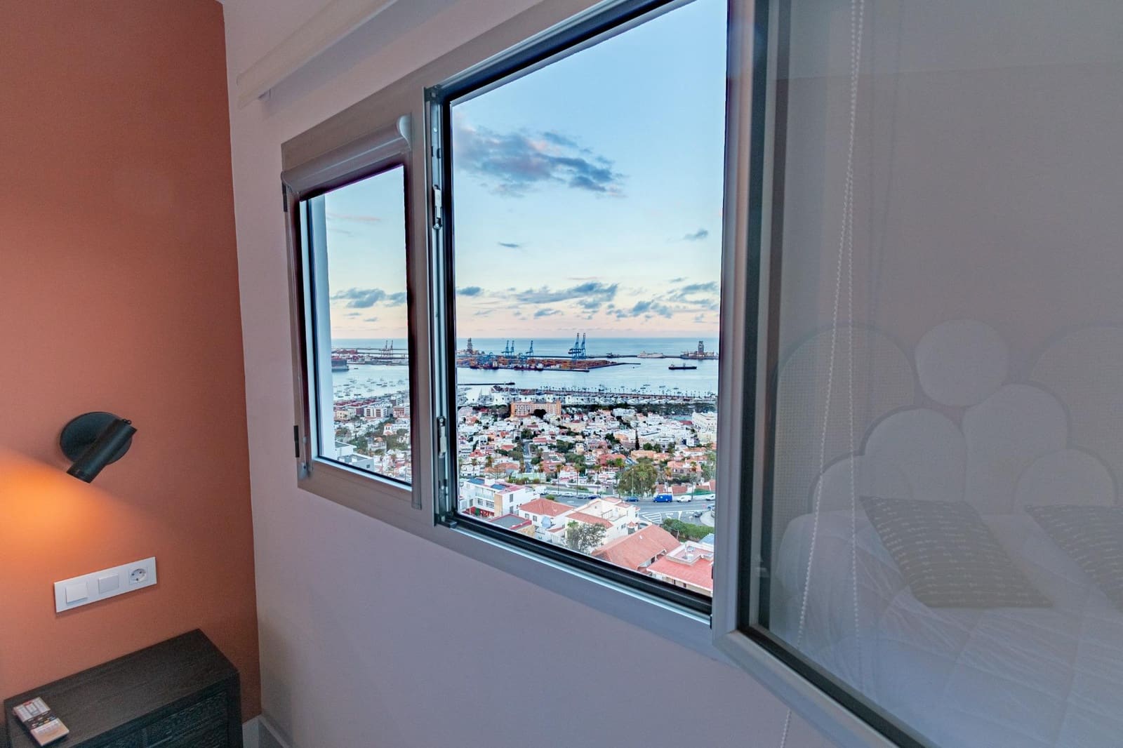 Apartamento de 1 habitación en Las Palmas de Gran Canaria en alquiler - 1.200 € (Ref: 9362660)