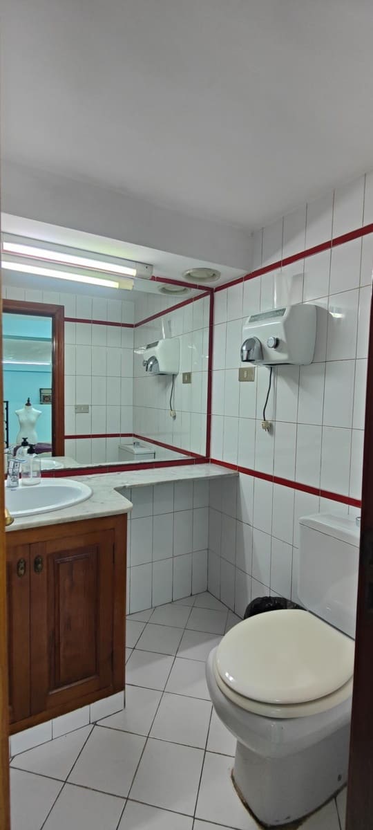 3 soveværelse Erhverv til salg i Las Palmas de Gran Canaria med garage - € 620.000 (Ref: 9382980)