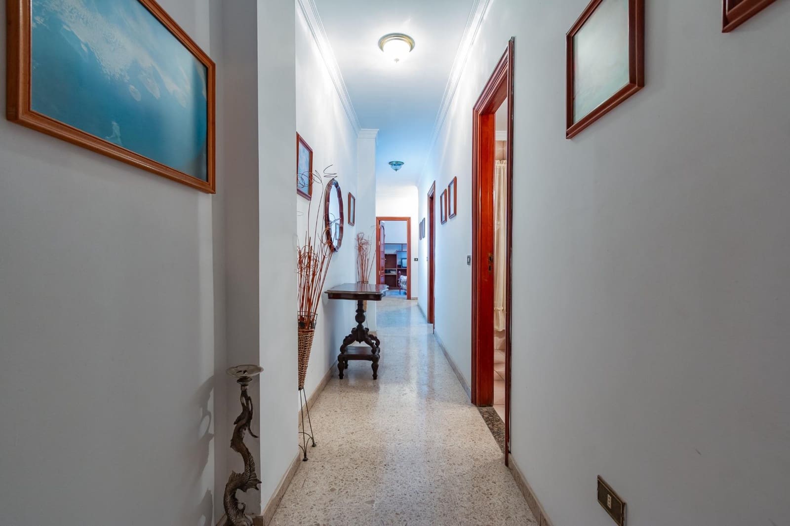 4 slaapkamer Commercieel te koop in Telde met garage - € 1.350.000 (Ref: 9390921)