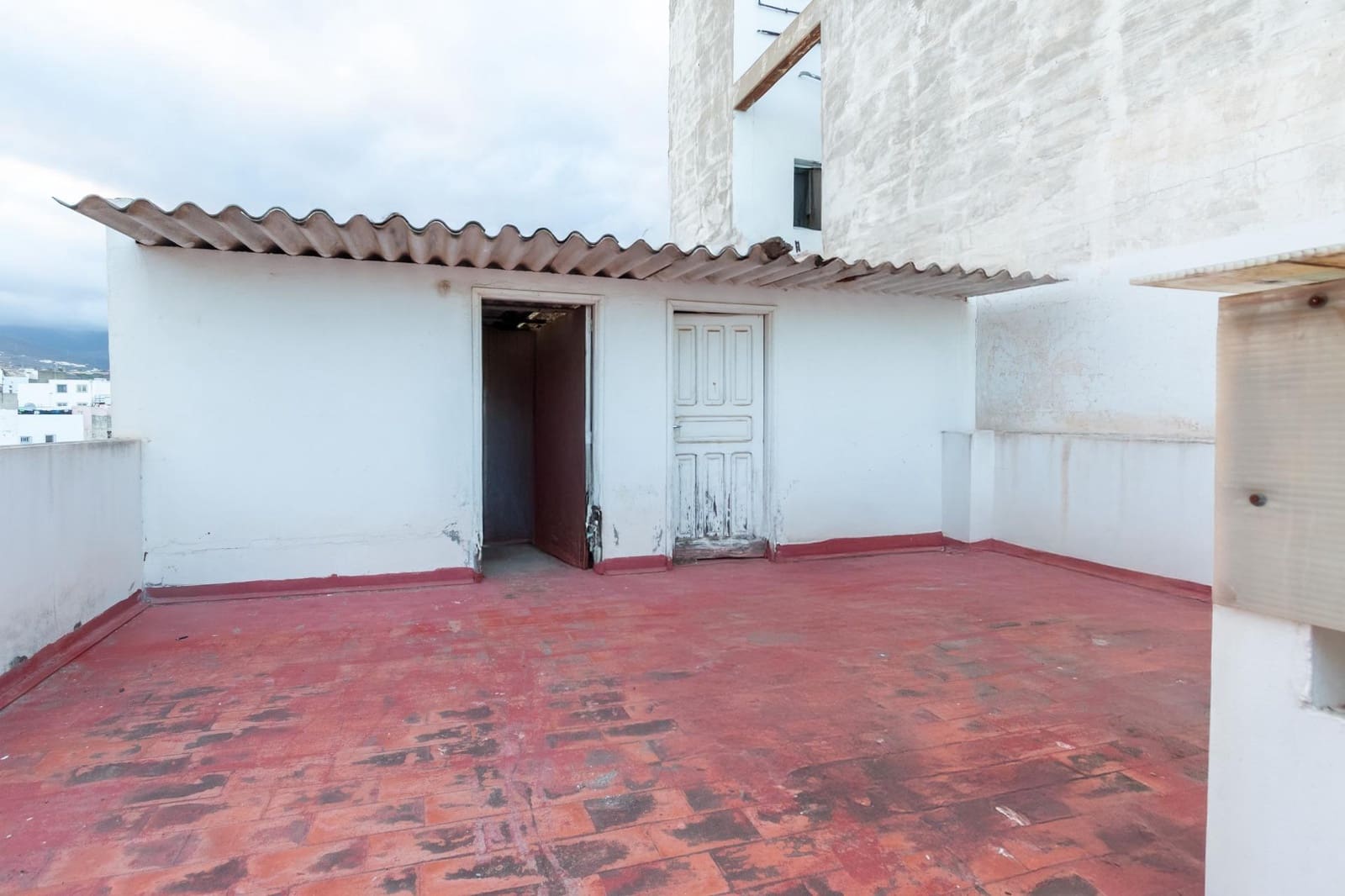 4 slaapkamer Commercieel te koop in Telde met garage - € 1.350.000 (Ref: 9390921)