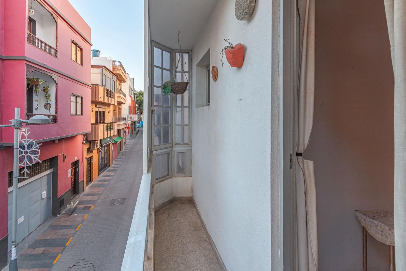 4 slaapkamer Commercieel te koop in Telde met garage - € 1.350.000 (Ref: 9390921)