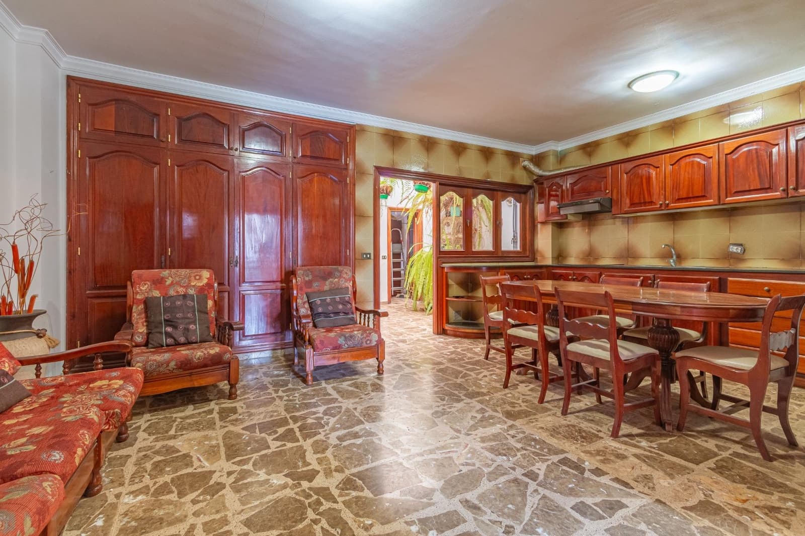 4 slaapkamer Commercieel te koop in Telde met garage - € 1.350.000 (Ref: 9390921)