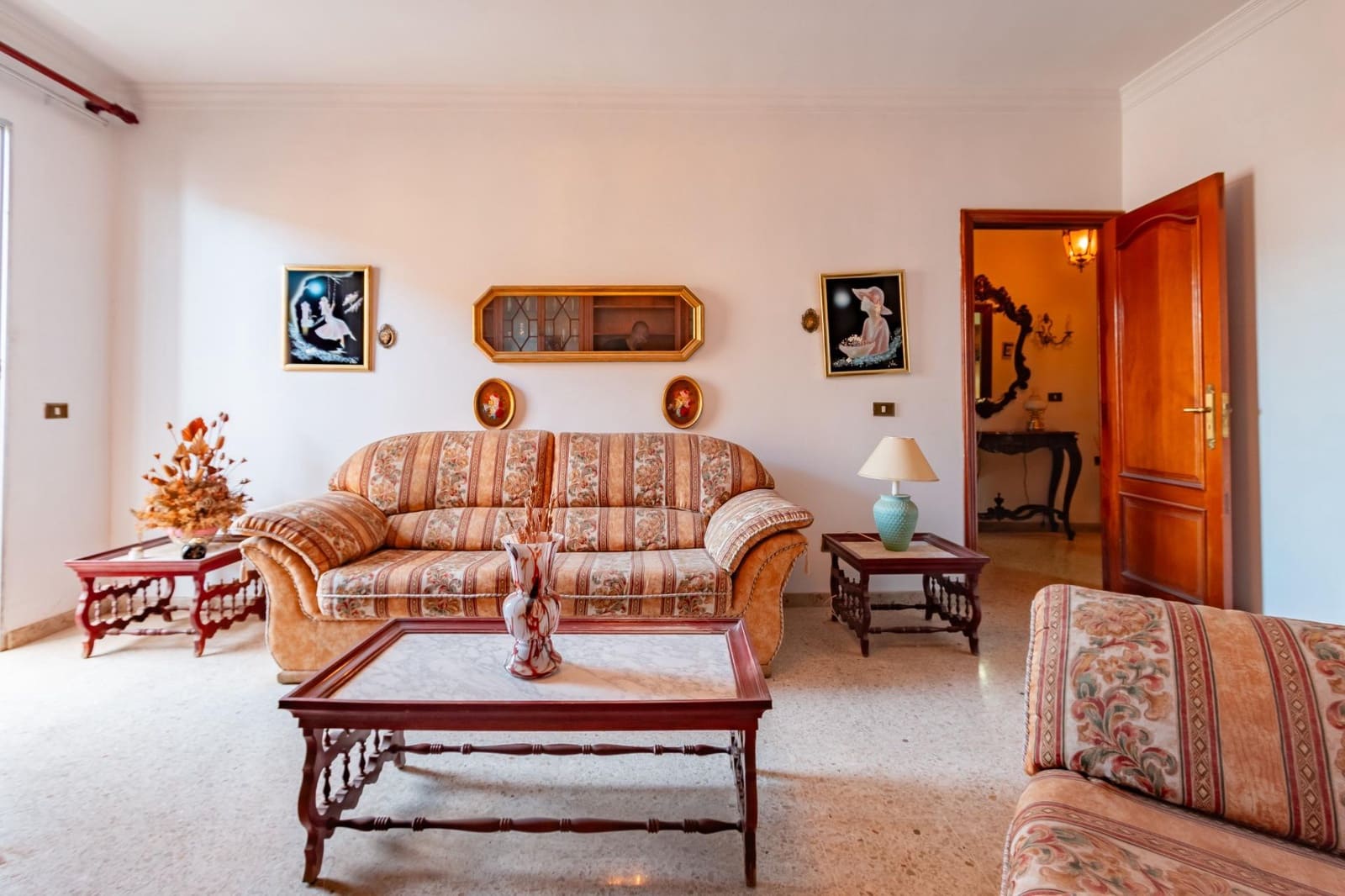 4 slaapkamer Commercieel te koop in Telde met garage - € 1.350.000 (Ref: 9390921)