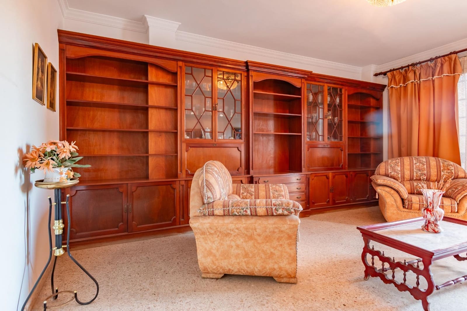 4 slaapkamer Commercieel te koop in Telde met garage - € 1.350.000 (Ref: 9390921)