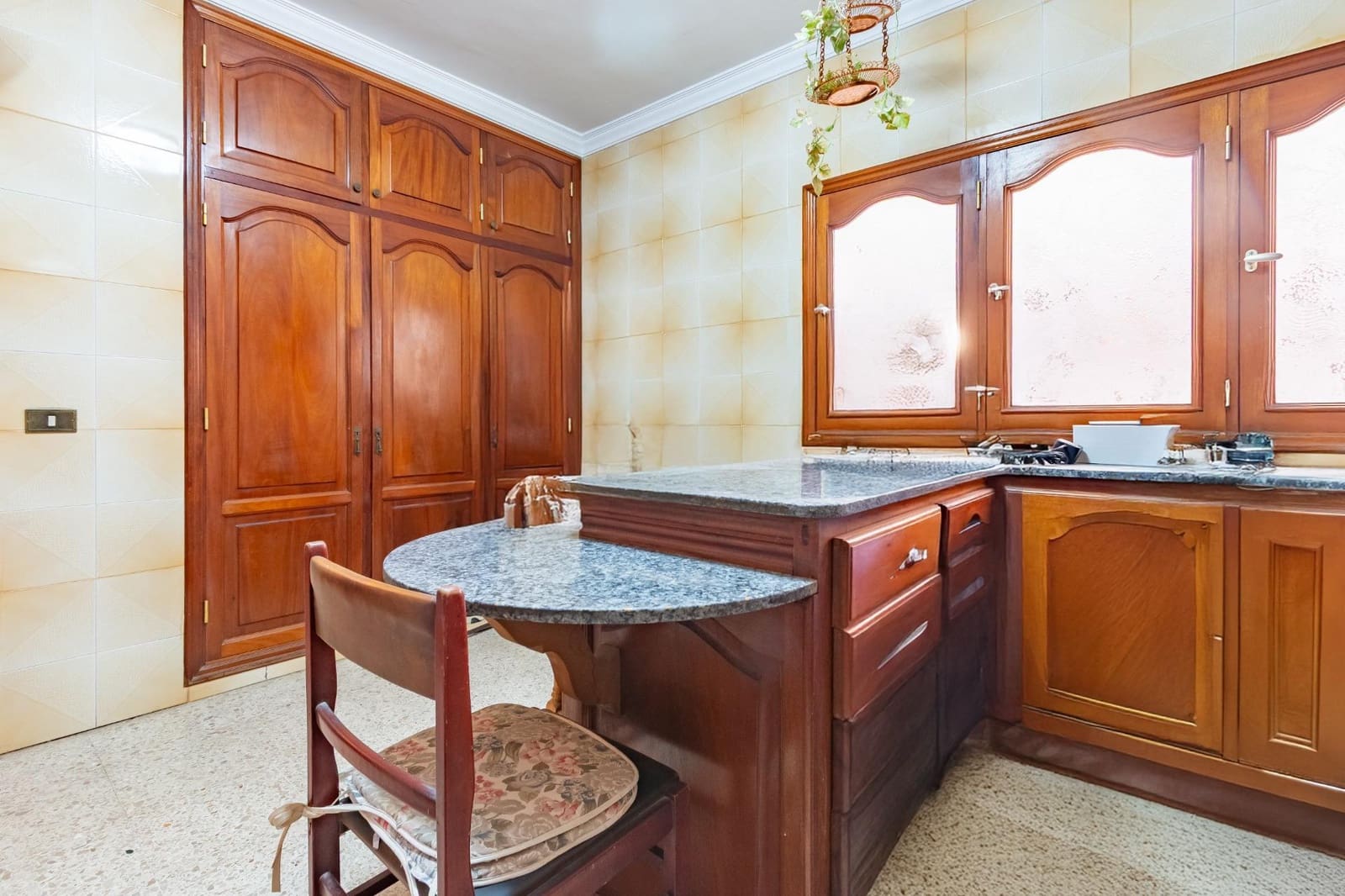 4 slaapkamer Commercieel te koop in Telde met garage - € 1.350.000 (Ref: 9390921)