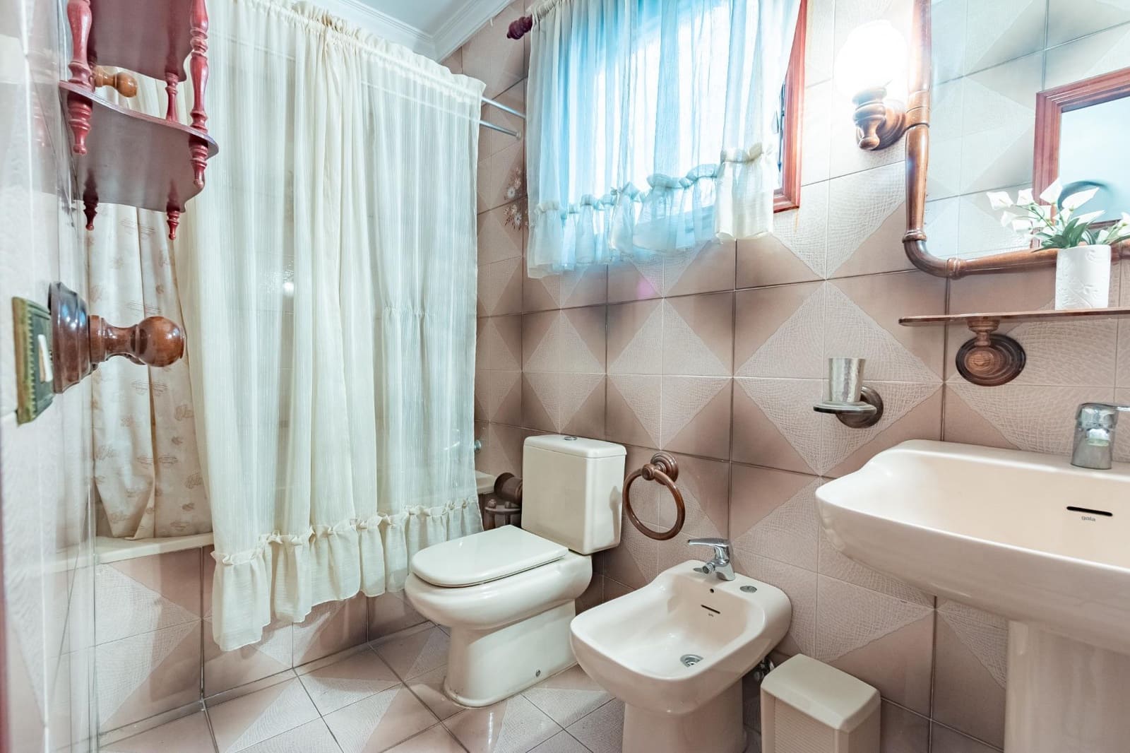 4 slaapkamer Commercieel te koop in Telde met garage - € 1.350.000 (Ref: 9390921)