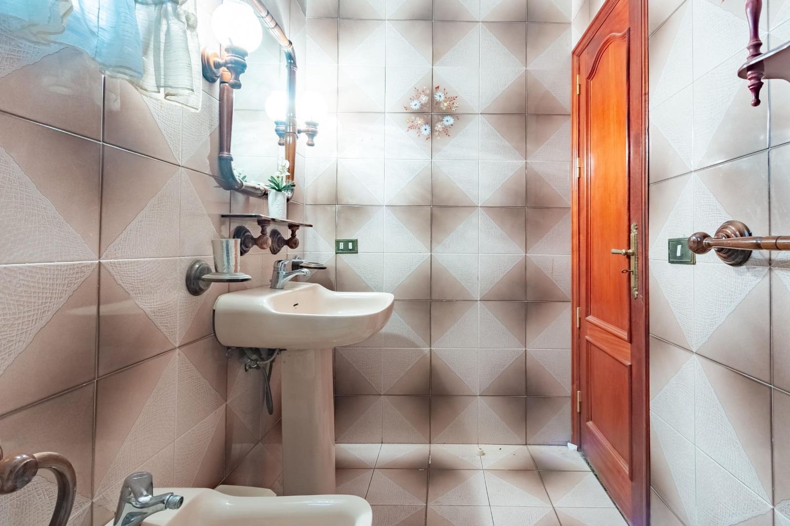 4 slaapkamer Commercieel te koop in Telde met garage - € 1.350.000 (Ref: 9390921)