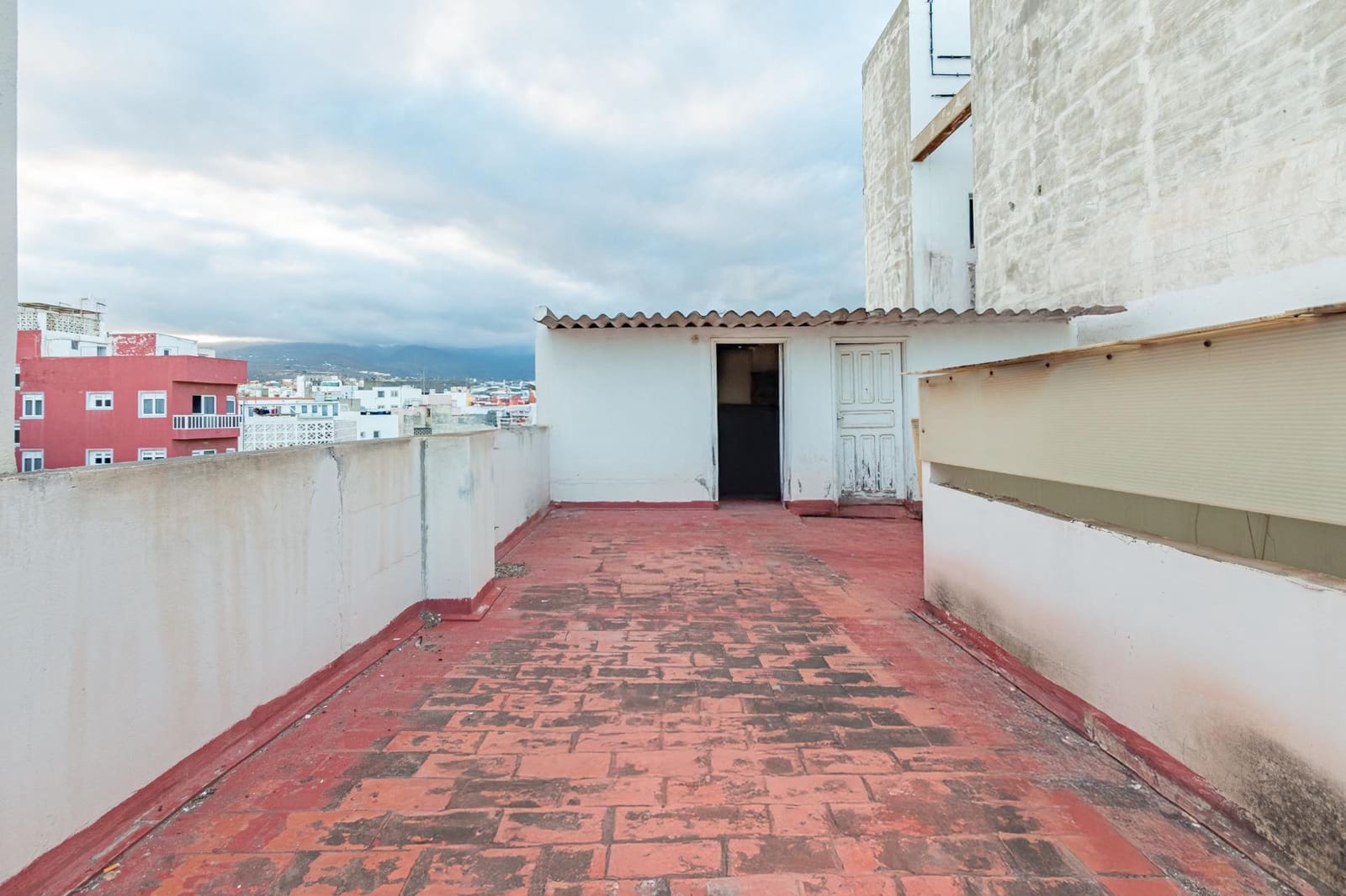 4 slaapkamer Commercieel te koop in Telde met garage - € 1.350.000 (Ref: 9390921)