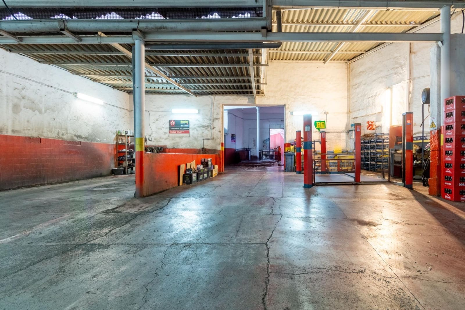 4 slaapkamer Commercieel te koop in Telde met garage - € 1.350.000 (Ref: 9390921)