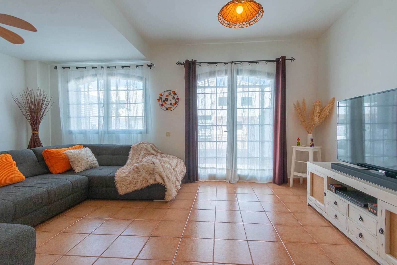 3 bedroom Apartment for sale in Agaete with garage - € 323,000 (Ref: 9411009)