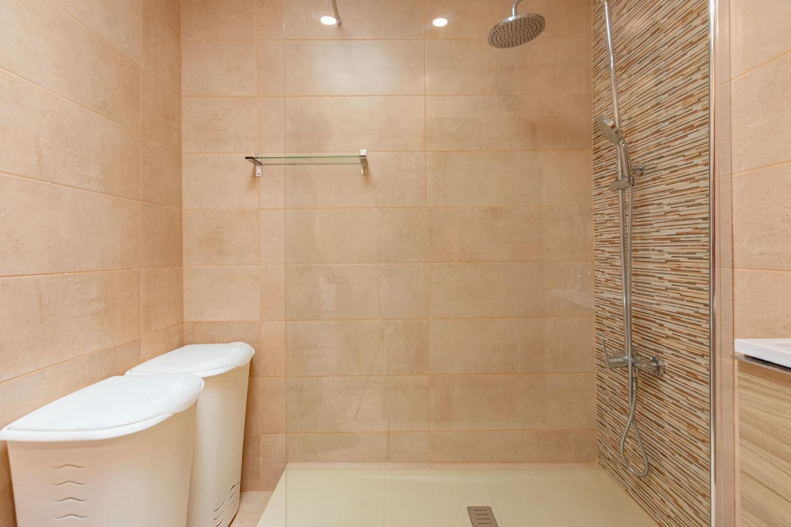 3 bedroom Apartment for sale in Agaete with garage - € 323,000 (Ref: 9411009)