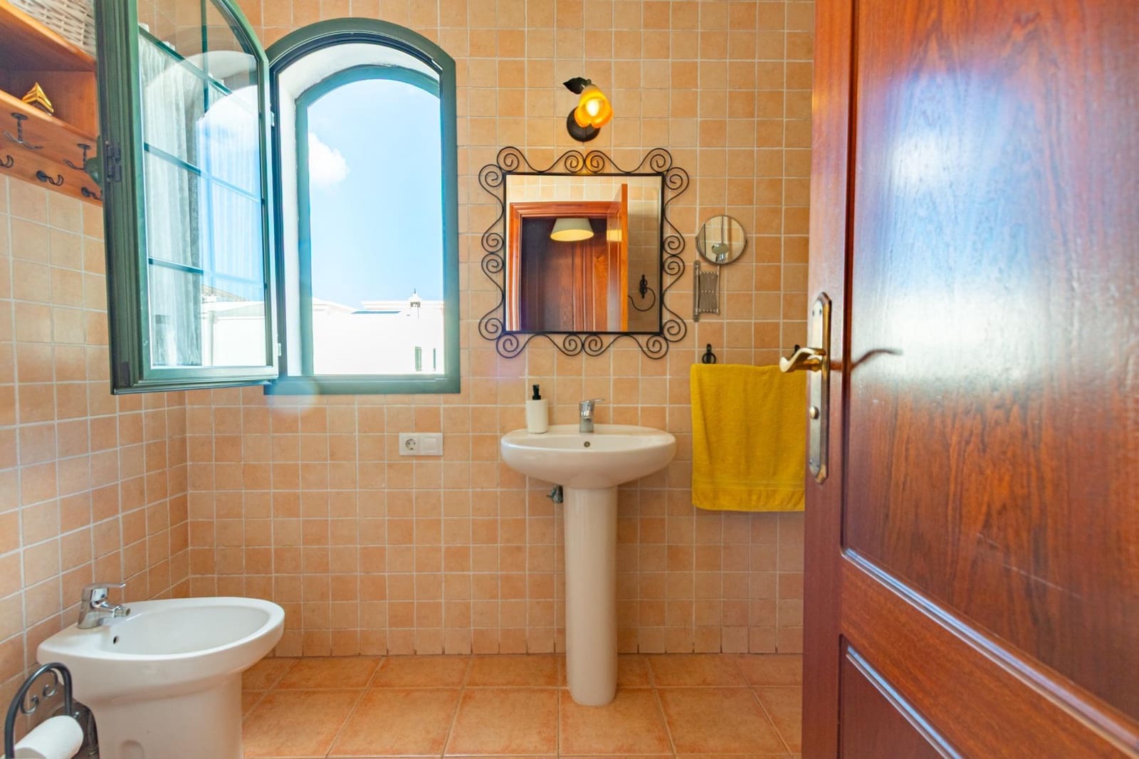 3 bedroom Apartment for sale in Agaete with garage - € 323,000 (Ref: 9411009)