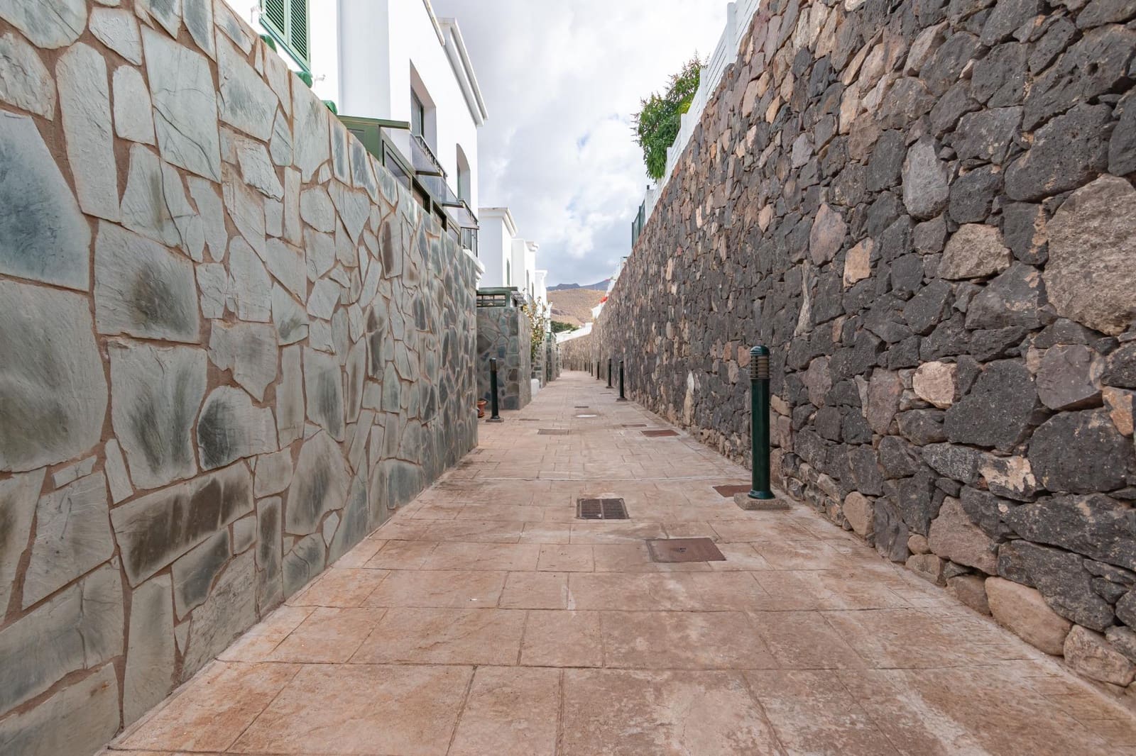 3 bedroom Apartment for sale in Agaete with garage - € 323,000 (Ref: 9411009)