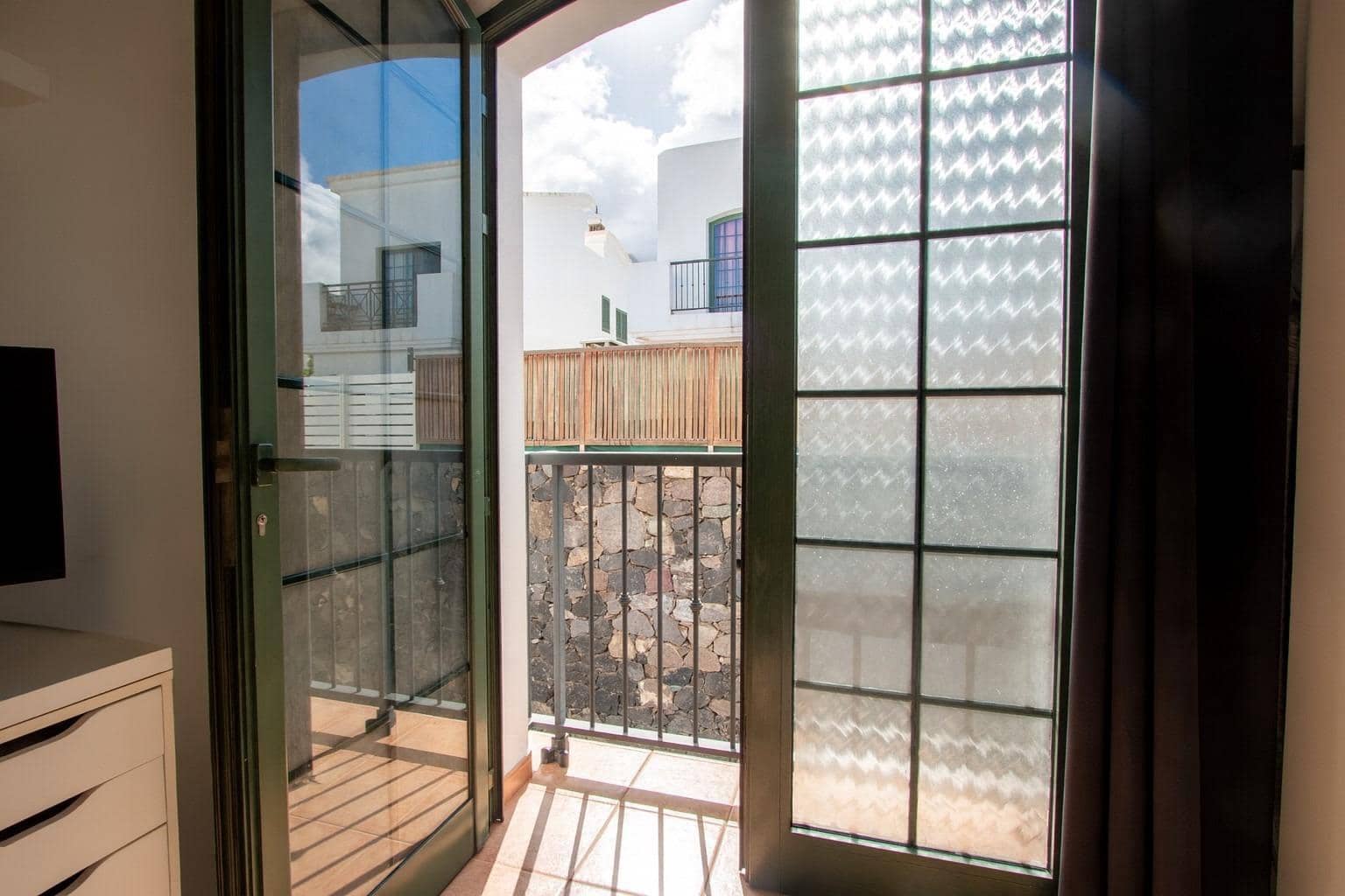 3 bedroom Apartment for sale in Agaete with garage - € 323,000 (Ref: 9411009)