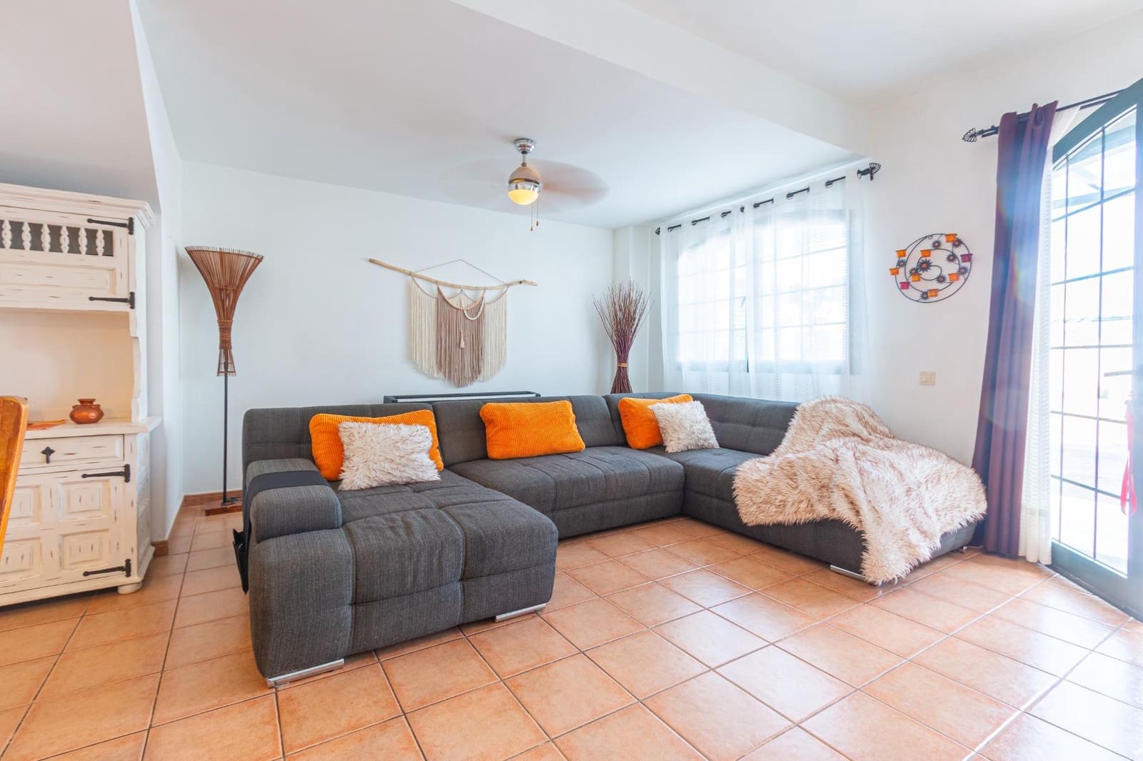 3 bedroom Apartment for sale in Agaete with garage - € 323,000 (Ref: 9411009)