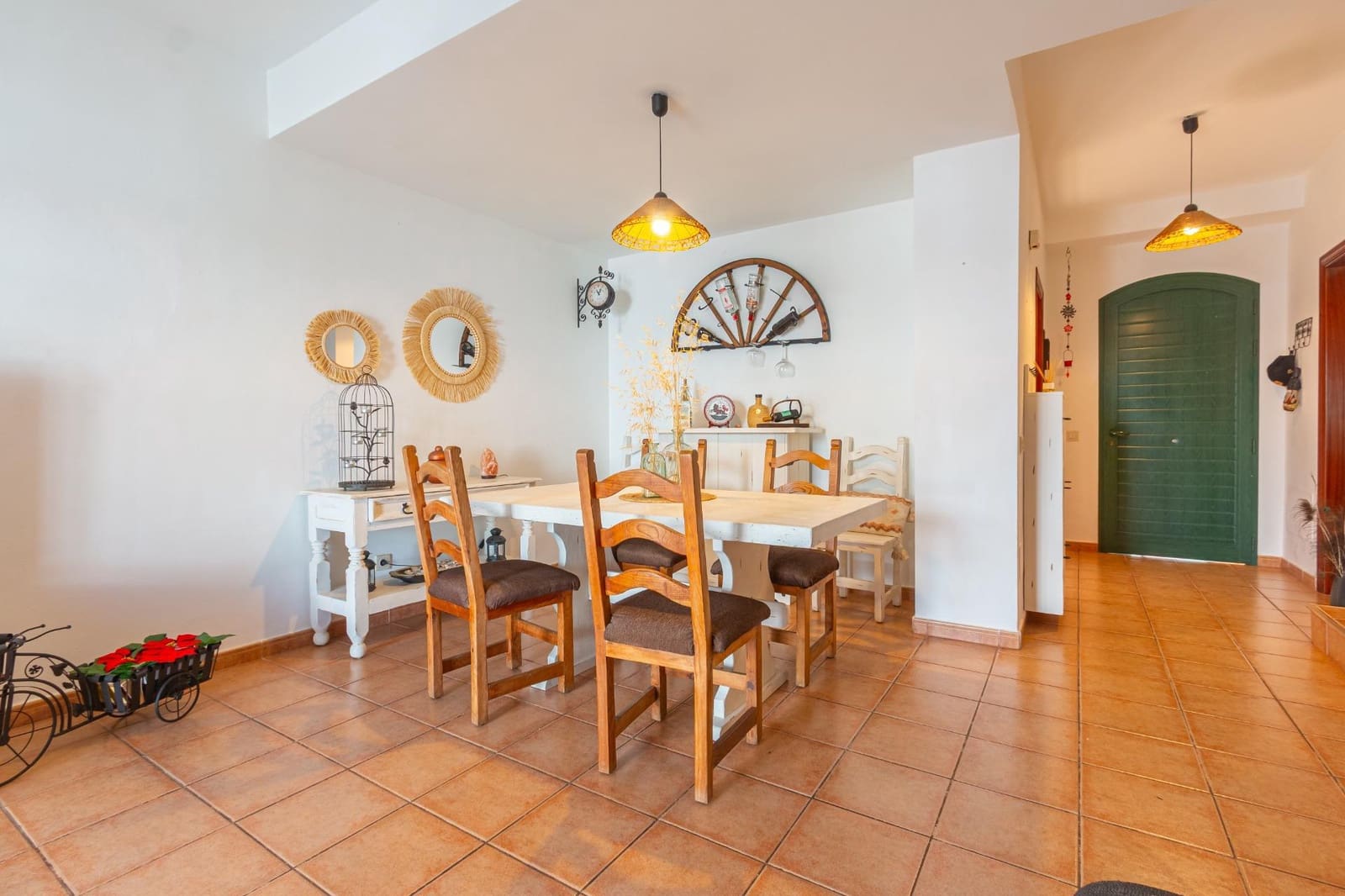 3 bedroom Apartment for sale in Agaete with garage - € 323,000 (Ref: 9411009)
