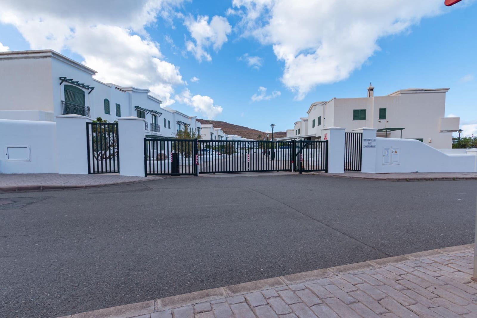 3 bedroom Apartment for sale in Agaete with garage - € 323,000 (Ref: 9411009)