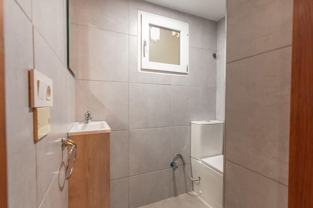 Casa de 8 habitaciones en Santa María de Guía de Gran Canaria en venta con garaje - 435.000 € (Ref: 9453500)