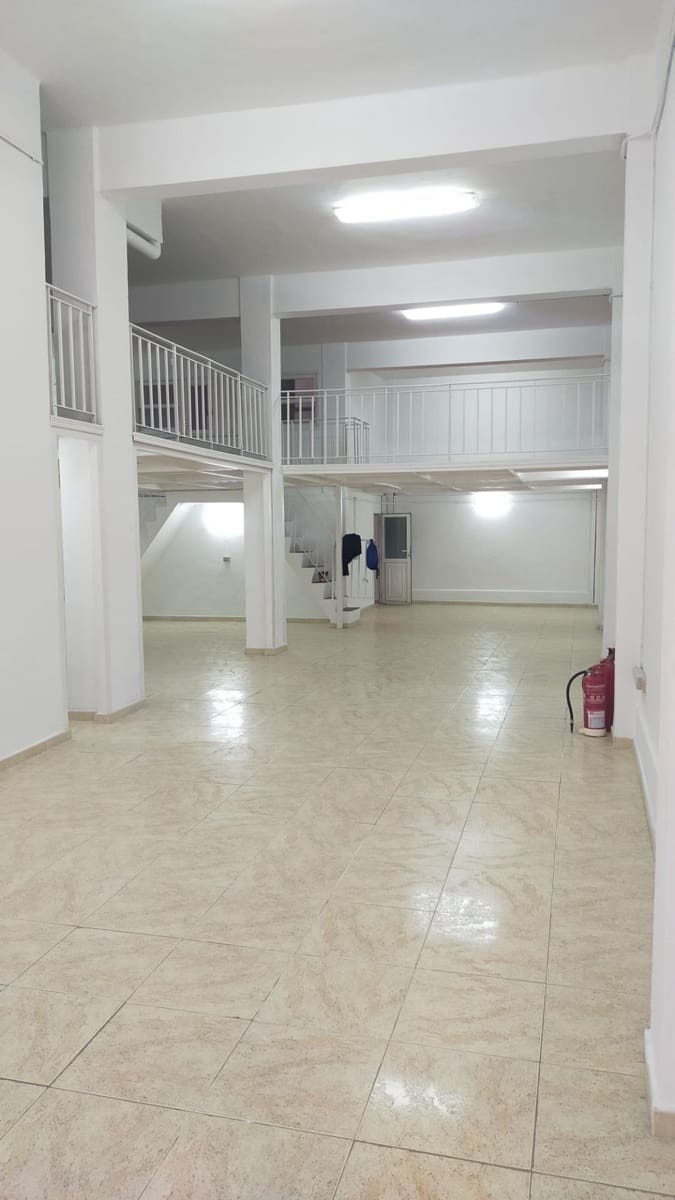 Kommersiell til salgs i Santa Cruz de Tenerife - € 287 000 (Ref: 9494674)