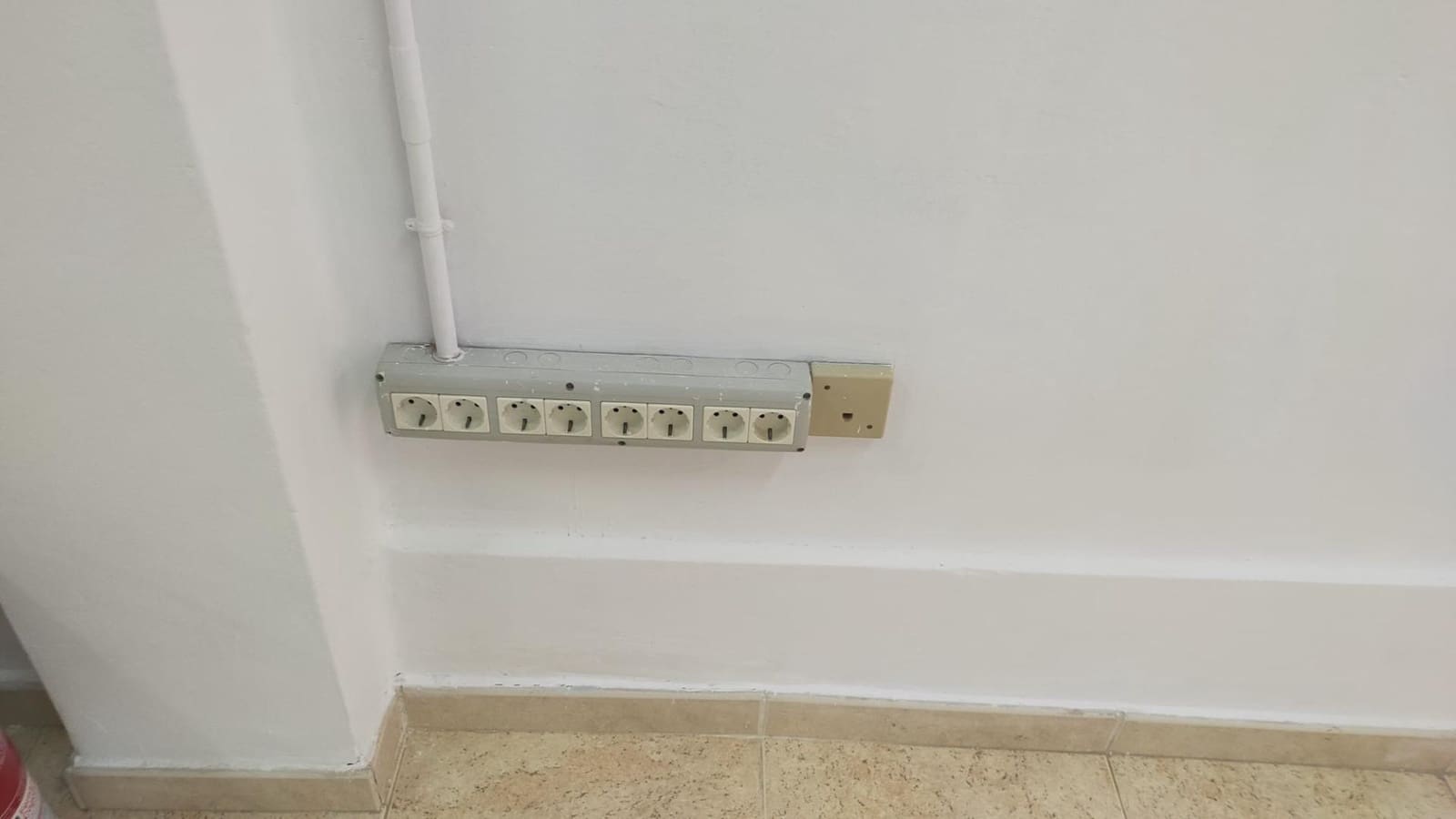 Kommersiell til salgs i Santa Cruz de Tenerife - € 287 000 (Ref: 9494674)