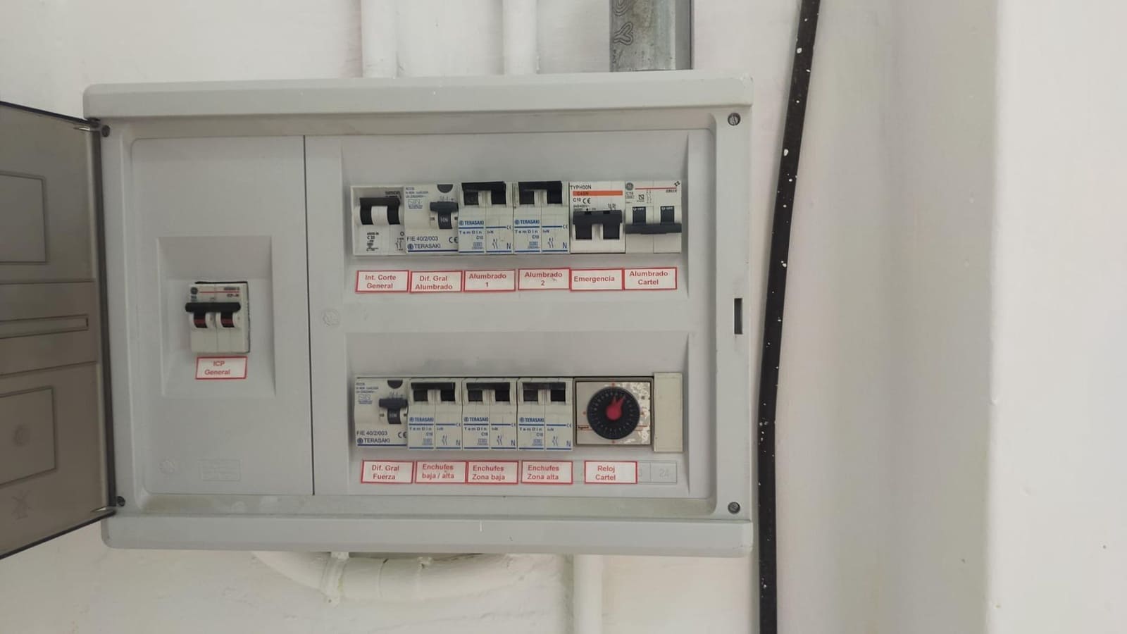 Kommersiell til salgs i Santa Cruz de Tenerife - € 287 000 (Ref: 9494674)