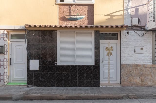 6 bedroom Terraced Villa for sale in Arguineguín, Mogán - € 299,000 (Ref: 9504329)
