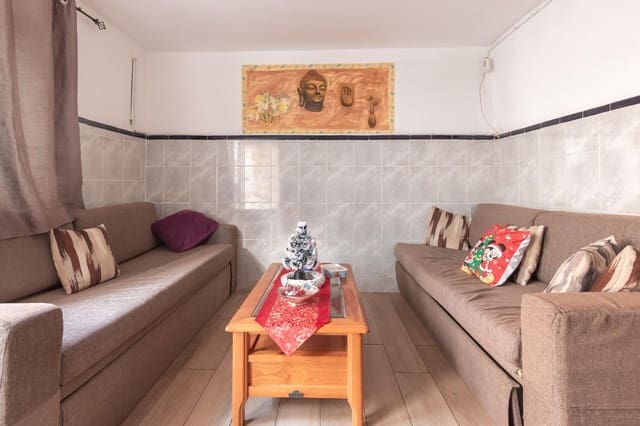 6 bedroom Terraced Villa for sale in Arguineguín, Mogán - € 299,000 (Ref: 9504329)