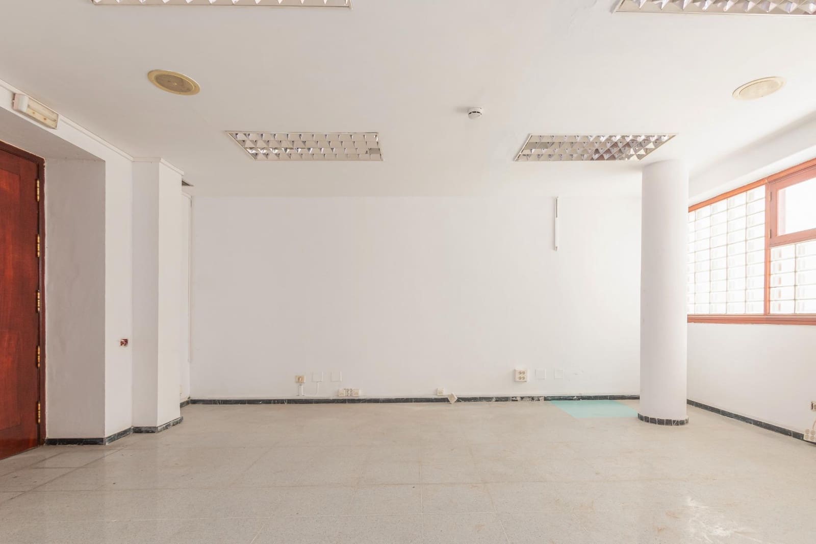 Kontor att hyra i Las Palmas de Gran Canaria - 700 € (Ref: 9535974)