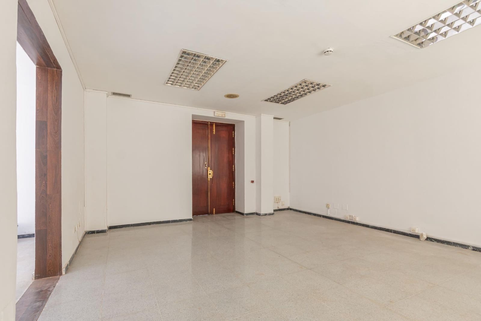 Kontor att hyra i Las Palmas de Gran Canaria - 700 € (Ref: 9535974)