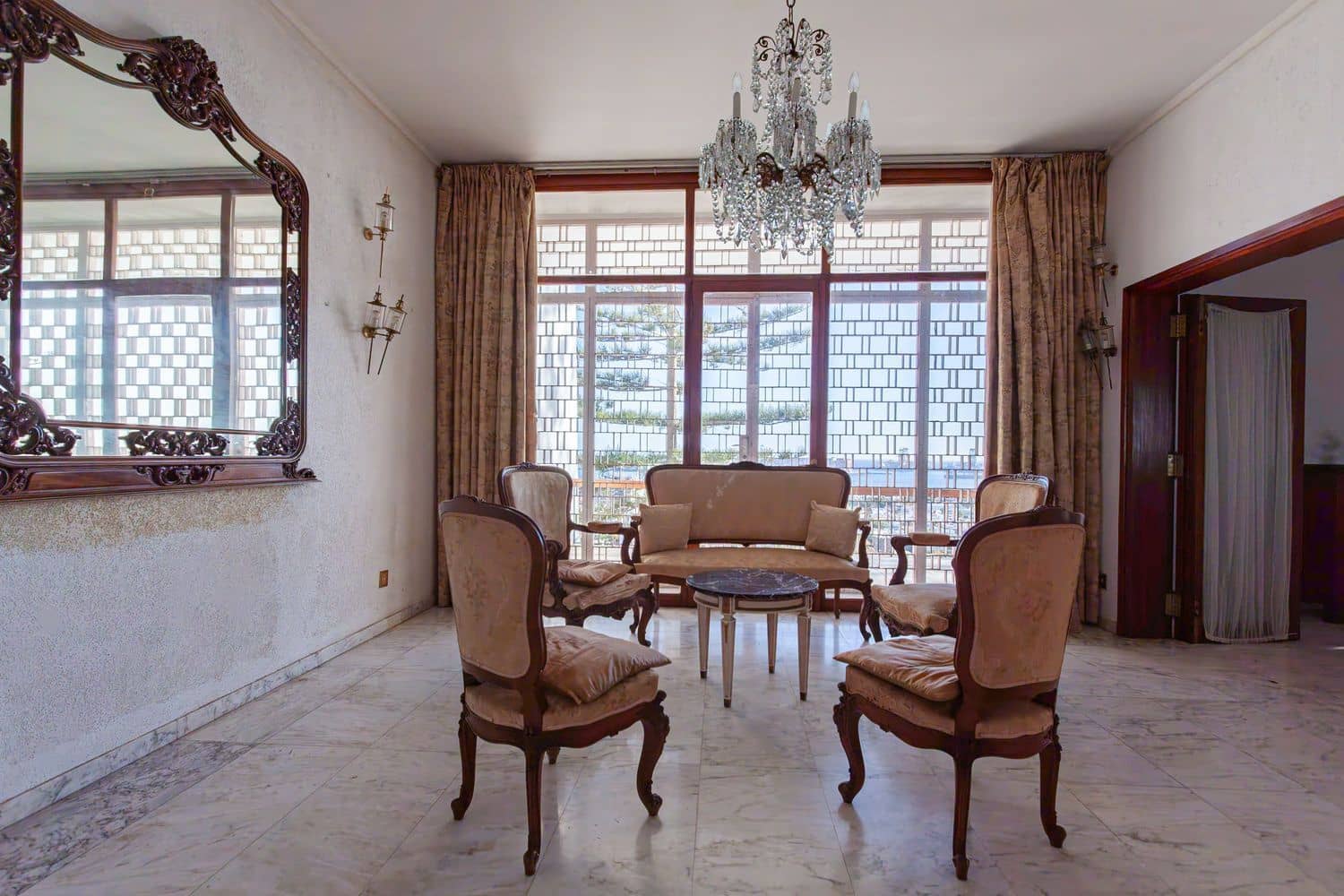 7 slaapkamer Villa te koop in Las Palmas de Gran Canaria met garage - € 1.990.000 (Ref: 9574664)