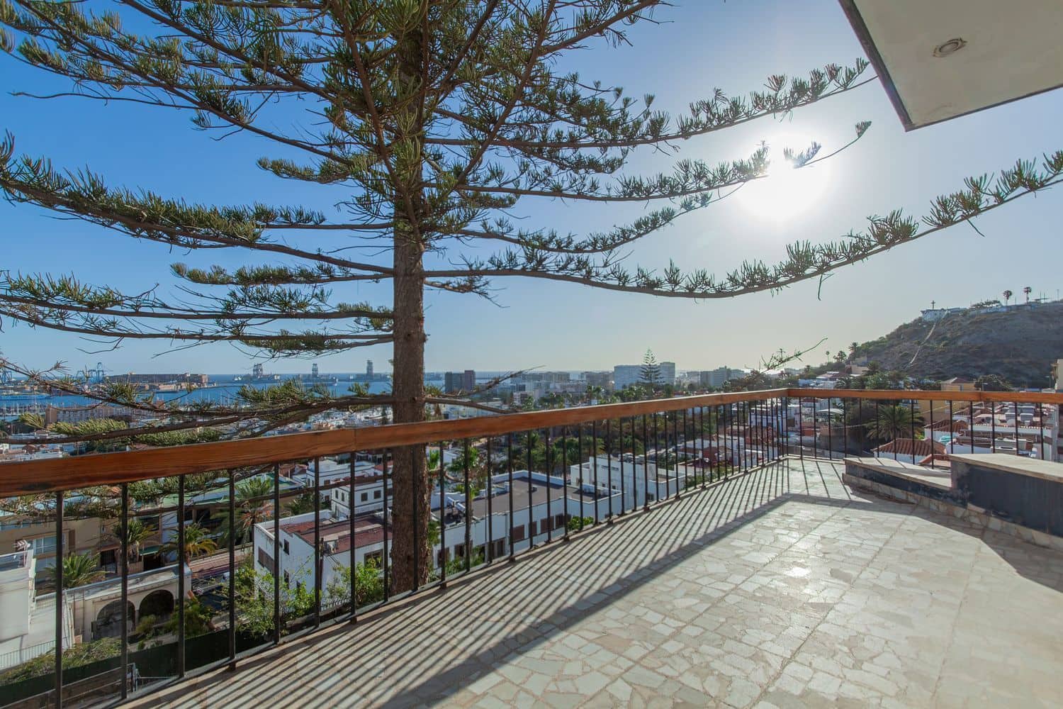 7 slaapkamer Villa te koop in Las Palmas de Gran Canaria met garage - € 1.990.000 (Ref: 9574664)