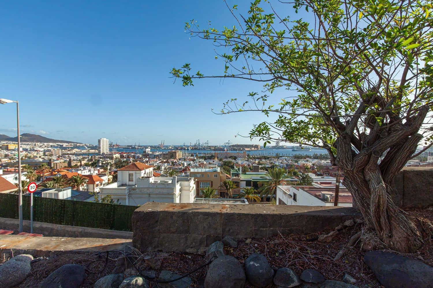 7 bedroom Villa for sale in Las Palmas de Gran Canaria with garage - € 1,990,000 (Ref: 9574664)