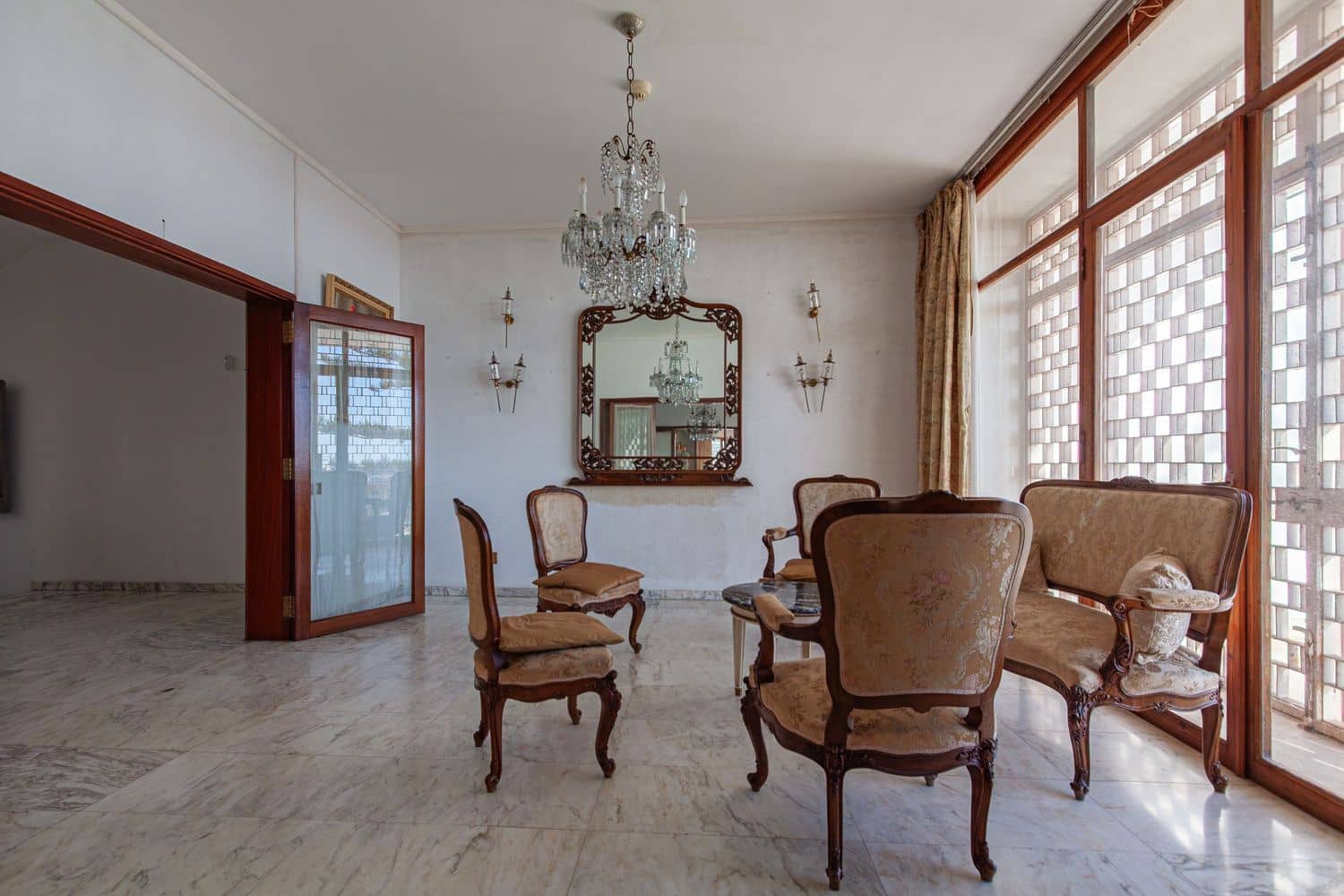 7 bedroom Villa for sale in Las Palmas de Gran Canaria with garage - € 1,990,000 (Ref: 9574664)