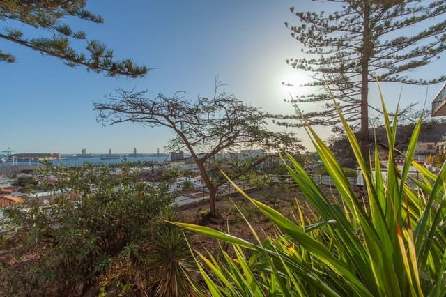 7 makuuhuone Huvila myytävänä paikassa Ciudad Jardín, Las Palmas de Gran Canaria mukana 
autotalli - 1 990 000 € (Ref: 9574664)