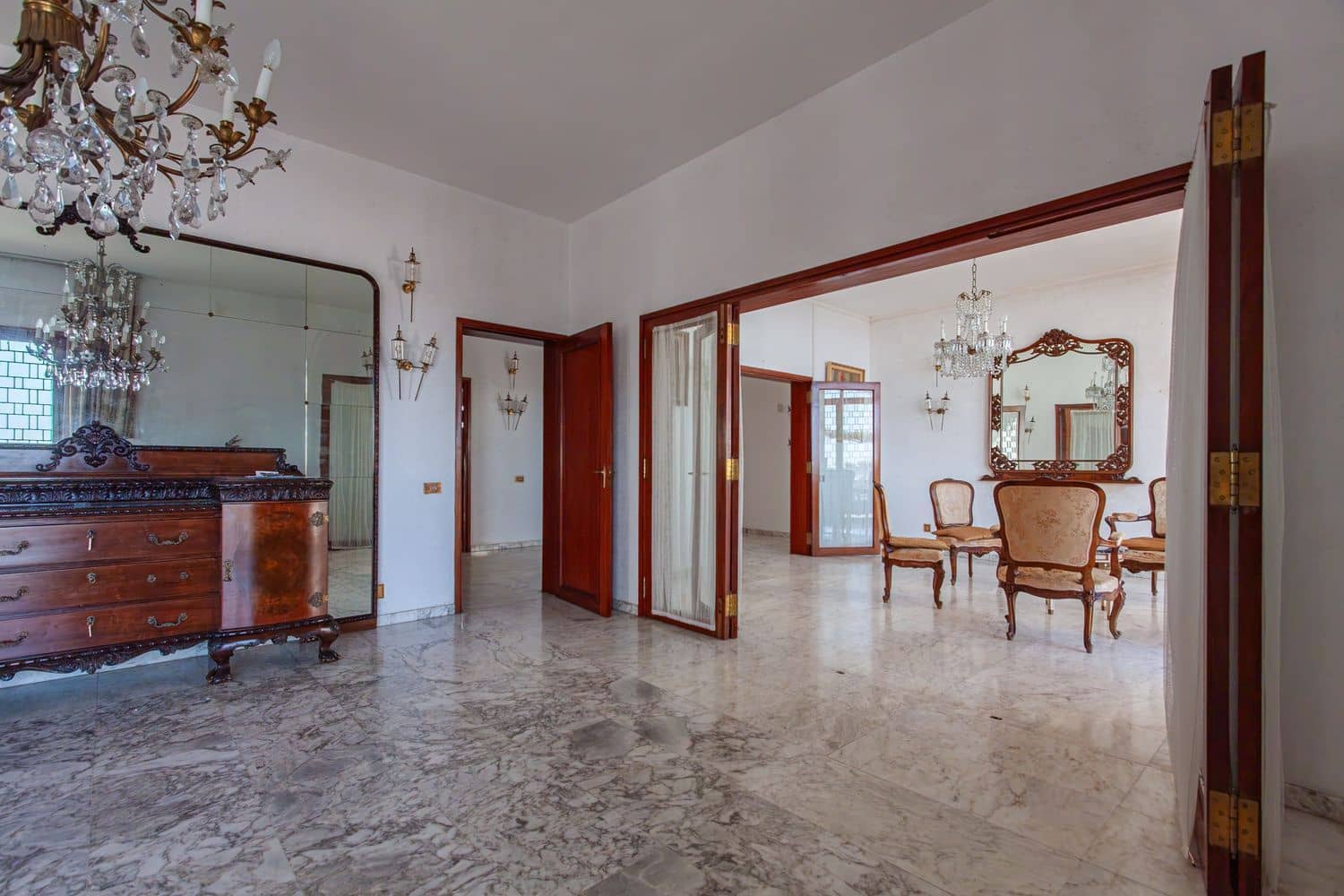 7 bedroom Villa for sale in Las Palmas de Gran Canaria with garage - € 1,990,000 (Ref: 9574664)