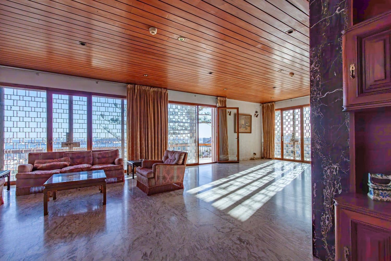 7 bedroom Villa for sale in Las Palmas de Gran Canaria with garage - € 1,990,000 (Ref: 9574664)