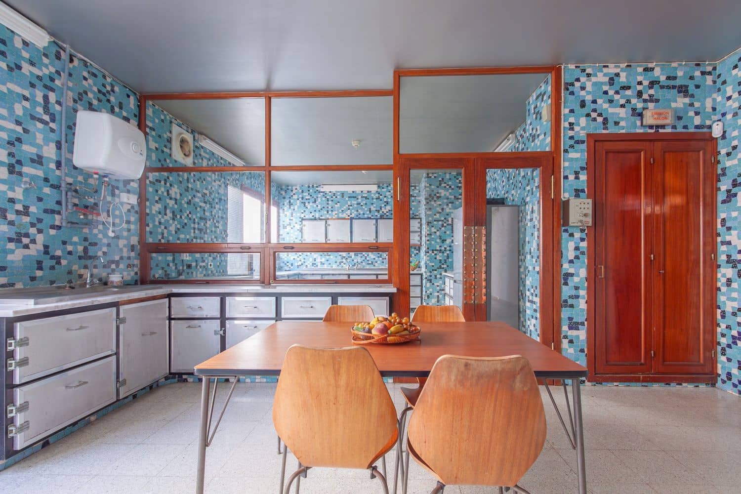 7 bedroom Villa for sale in Las Palmas de Gran Canaria with garage - € 1,990,000 (Ref: 9574664)