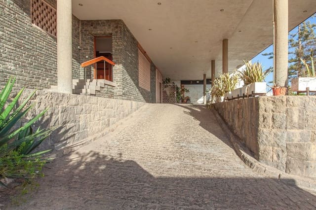 7 soverom Villa til salgs i Ciudad Jardín, Las Palmas de Gran Canaria med garasje - € 1 990 000 (Ref: 9574664)