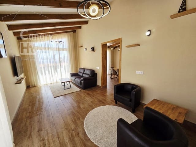 3 bedroom Villa for sale in Arico with pool garage - € 600,000 (Ref: 10003777)