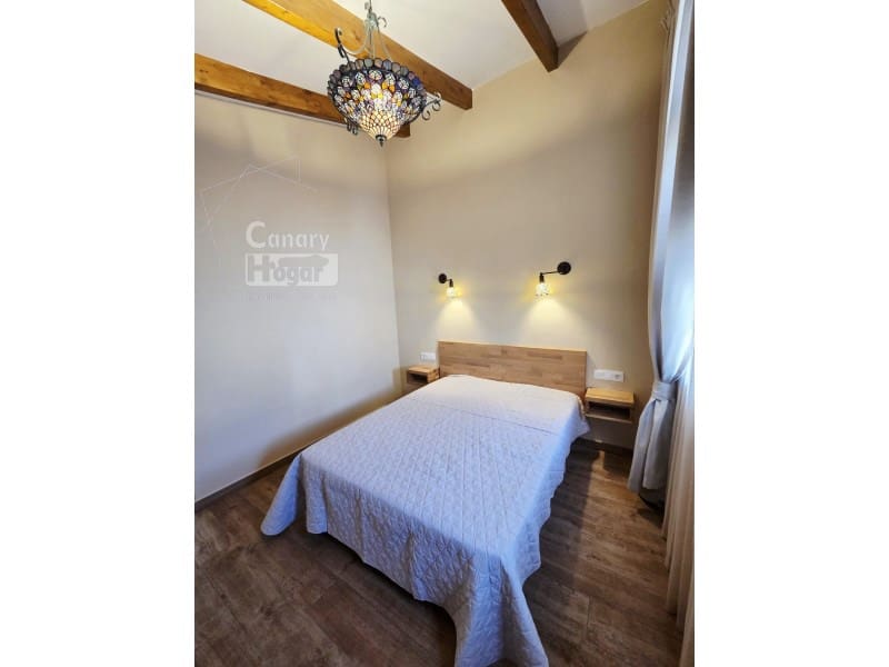 3 bedroom Villa for sale in Arico with pool garage - € 600,000 (Ref: 10003777)