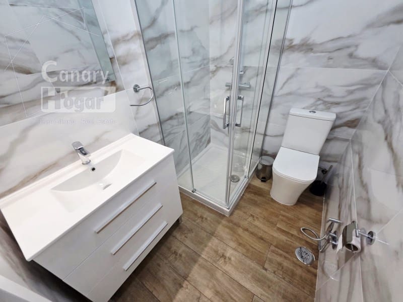 3 bedroom Villa for sale in Arico with pool garage - € 600,000 (Ref: 10003777)