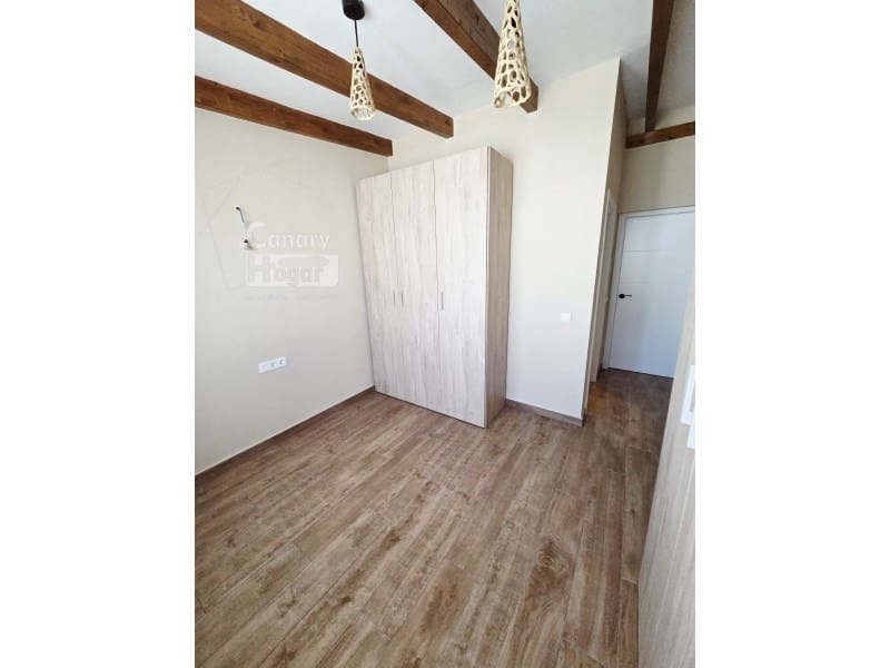 3 bedroom Villa for sale in Arico with pool garage - € 600,000 (Ref: 10003777)