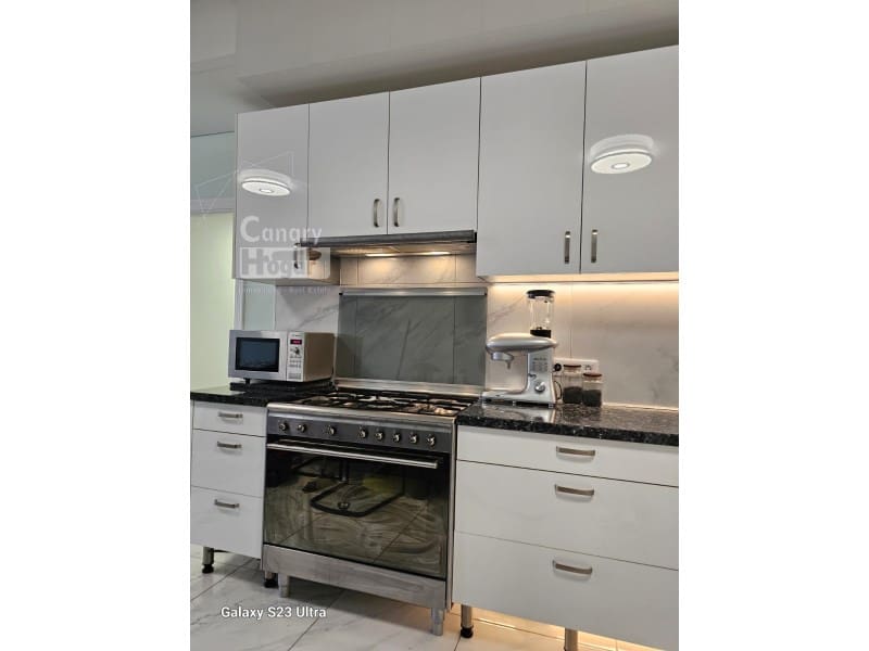 2 slaapkamer Flat te koop in Costa Adeje met garage - € 445.000 (Ref: 10013076)