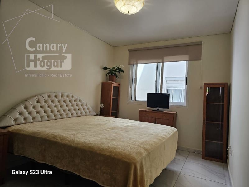 2 slaapkamer Flat te koop in Costa Adeje met garage - € 445.000 (Ref: 10013076)