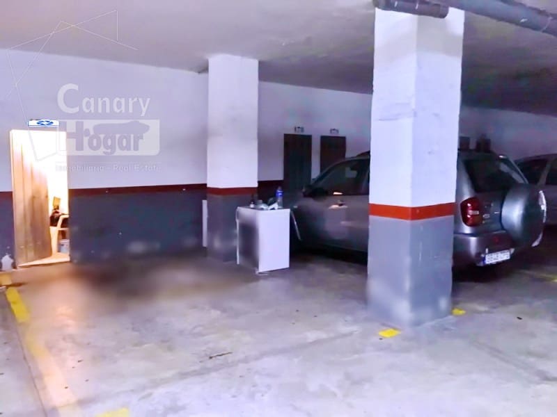2 slaapkamer Flat te koop in Costa Adeje met garage - € 445.000 (Ref: 10013076)