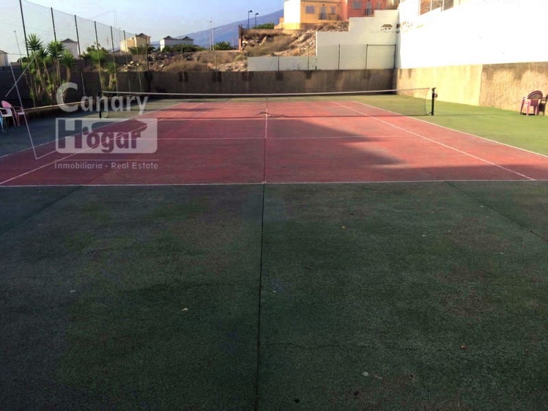 2 slaapkamer Flat te koop in Costa Adeje met garage - € 445.000 (Ref: 10013076)