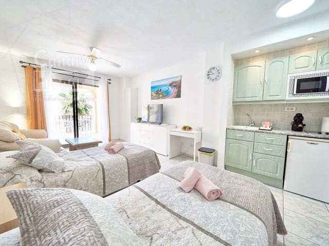 Studio te koop in Los Cristianos, Arona met zwembad - € 235.000 (Ref: 10064068)