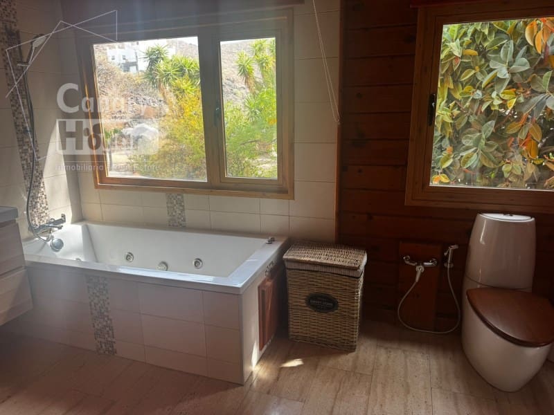 4 makuuhuone Maalaistalo vuokrattavana paikassa San Miguel de Abona mukana uima-altaan 
autotalli - 3 700 € (Ref: 10094421)