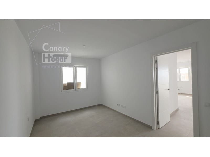 2 bedroom Apartment for sale in Adeje with garage - € 259,000 (Ref: 10102244)