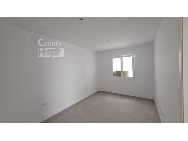 2 bedroom Apartment for sale in Adeje with garage - € 259,000 (Ref: 10102244)